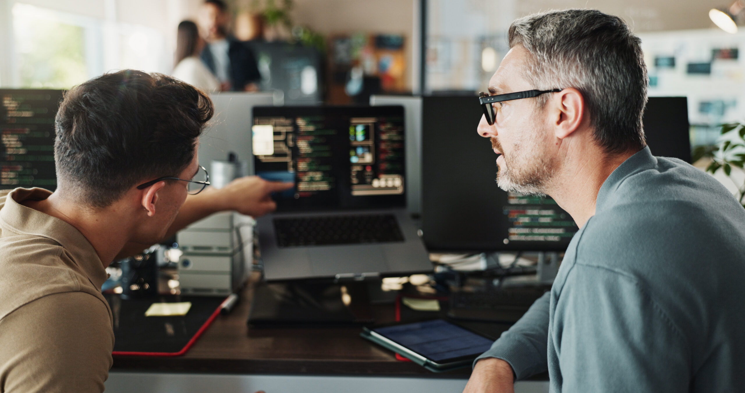 Former CISA Director urges cyber pros to take the lead on AI