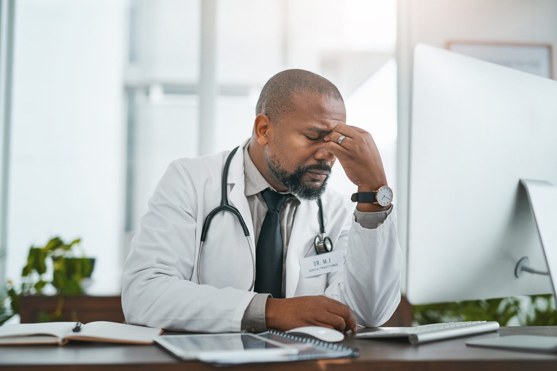 4 Cybersecurity Headaches Your Healthcare Clients Face—And The MSP Remedies 